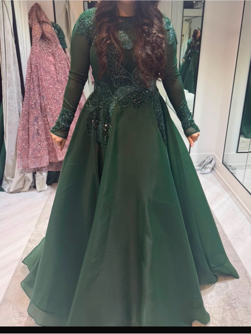 Elegant Forest Green Long Sleeve Evening Gown - Picture 1 of 3